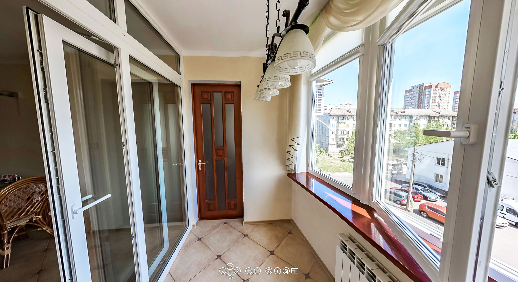 Монтаж раздвижных дверей на балкон